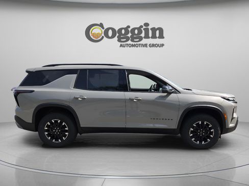 New 2026 Chevrolet Traverse Z71 w/ LPO, Floor Liner Package AWD/4WD image 6