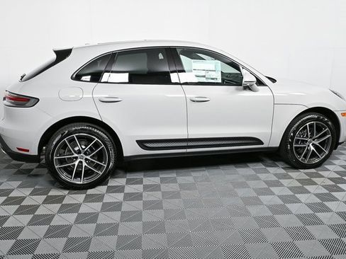 Certified 2025 Porsche Macan image 26