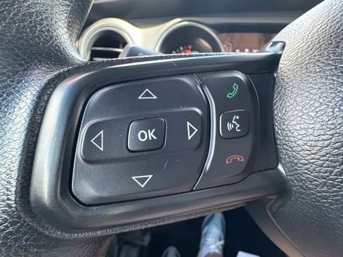 Used 2022 Jeep Gladiator Sport image 18