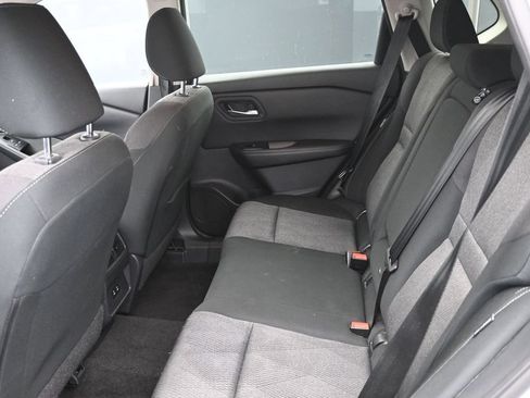 Used 2024 Nissan Rogue SV AWD/4WD image 12