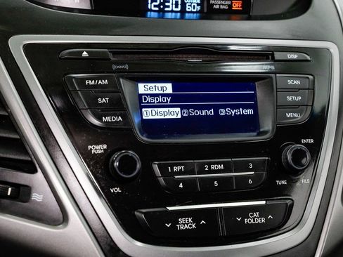 Used 2014 Hyundai Elantra SE image 13