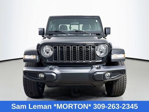 Used 2024 Jeep Gladiator Sport image 2