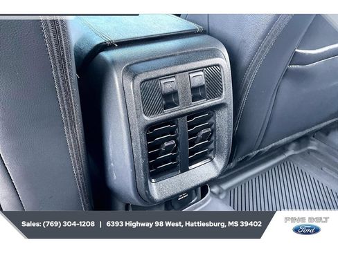 Used 2025 Ford Bronco Outer Banks w/ Sasquatch Package AWD/4WD image 25