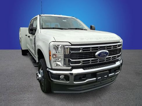 New 2024 Ford F350 XL w/ XL Chrome Package image 3