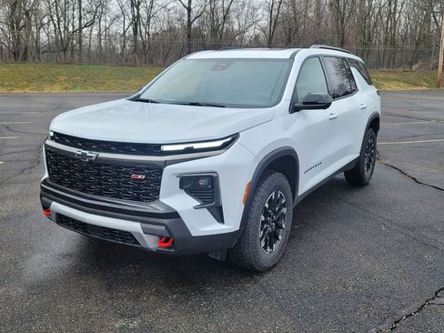 New 2026 Chevrolet Traverse Z71 w/ Enhanced Driving Package image 5