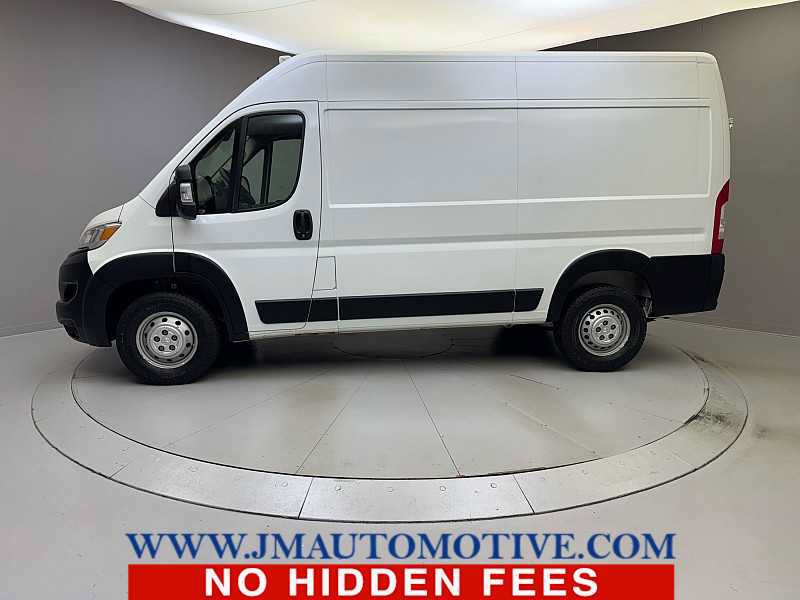 Used 2024 RAM ProMaster 2500 w/ Convenience Group FWD image 2