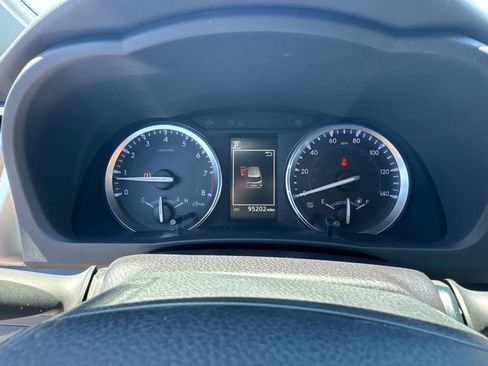 Used 2018 Toyota Highlander XLE FWD image 29
