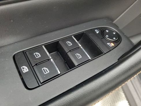 Certified 2024 MAZDA CX-90 Plug-In Hybrid w/ Preferred AWD/4WD image 21