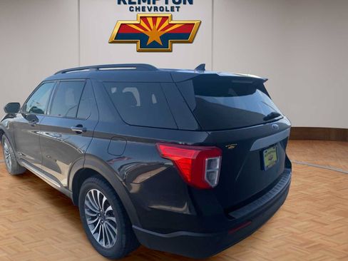 Used 2020 Ford Explorer XLT RWD image 5