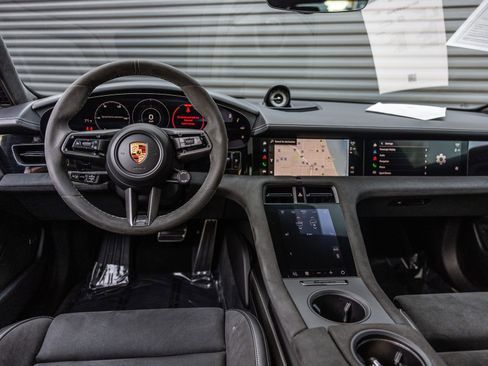 Certified 2023 Porsche Taycan GTS image 11