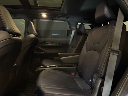 Certified 2026 INFINITI QX60 Sport w/ Dark Cargo Package AWD/4WD image 15