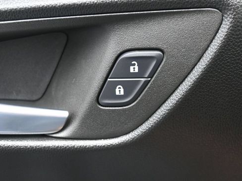 Used 2024 Buick Envista Sport Touring w/ Convenience I Package FWD image 13