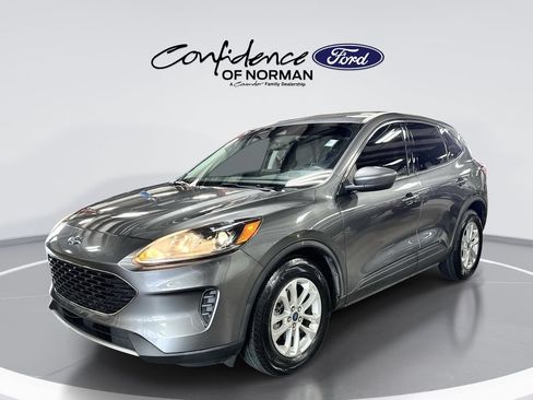 Used 2021 Ford Escape SE FWD image 1