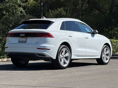 Certified 2023 Audi Q8 Premium AWD/4WD image 5