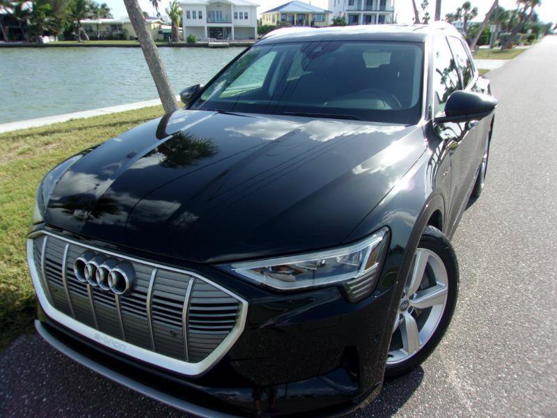 Used 2019 Audi e-tron Premium Plus AWD/4WD image 14