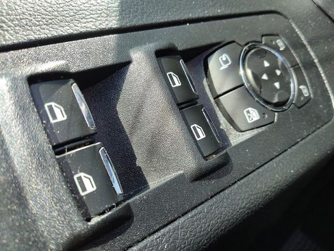 Used 2019 Ford F150 Lariat image 27