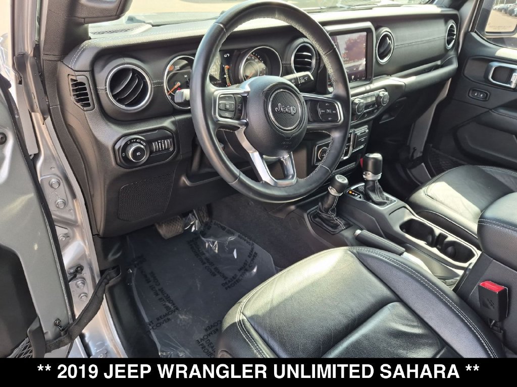 Used 2019 Jeep Wrangler Unlimited Sahara AWD/4WD image 2