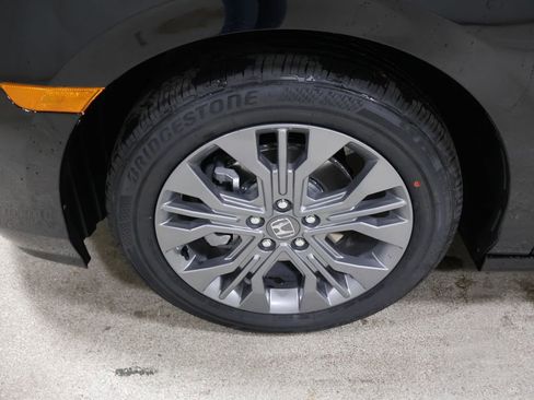 New 2026 Honda Odyssey Touring image 8