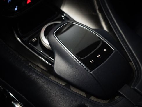 Used 2021 Aston Martin DBS Superleggera RWD image 28