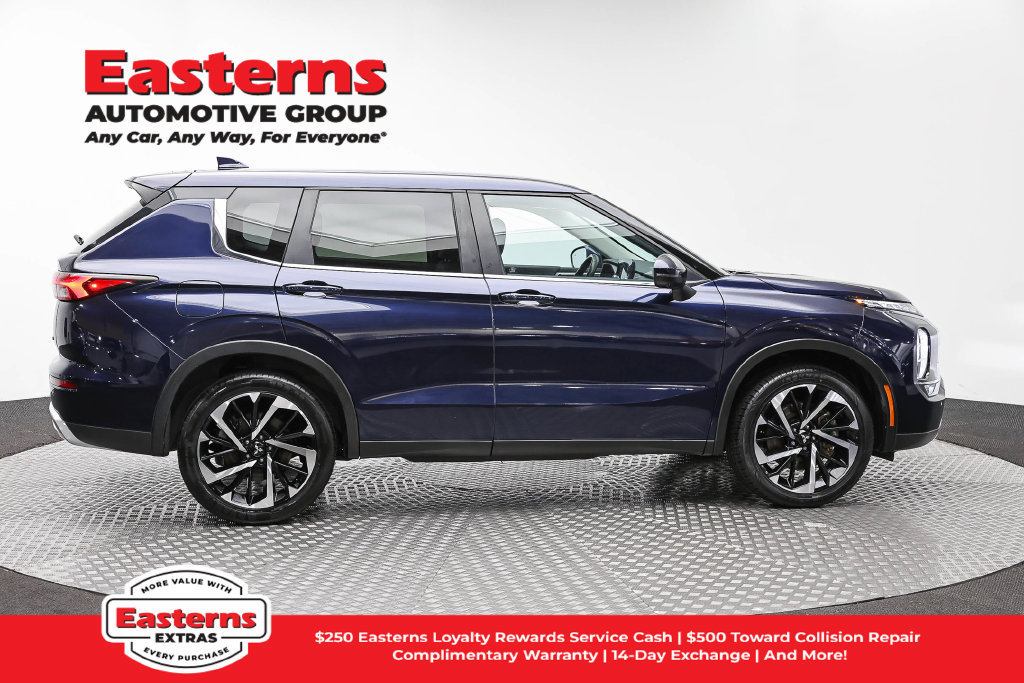 Used 2024 Mitsubishi Outlander SE FWD image 5