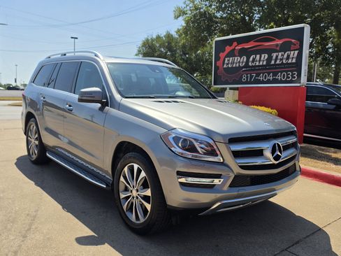 Used 2015 Mercedes-Benz GL 320 BlueTEC 4MATIC w/ Premium I Package image 6