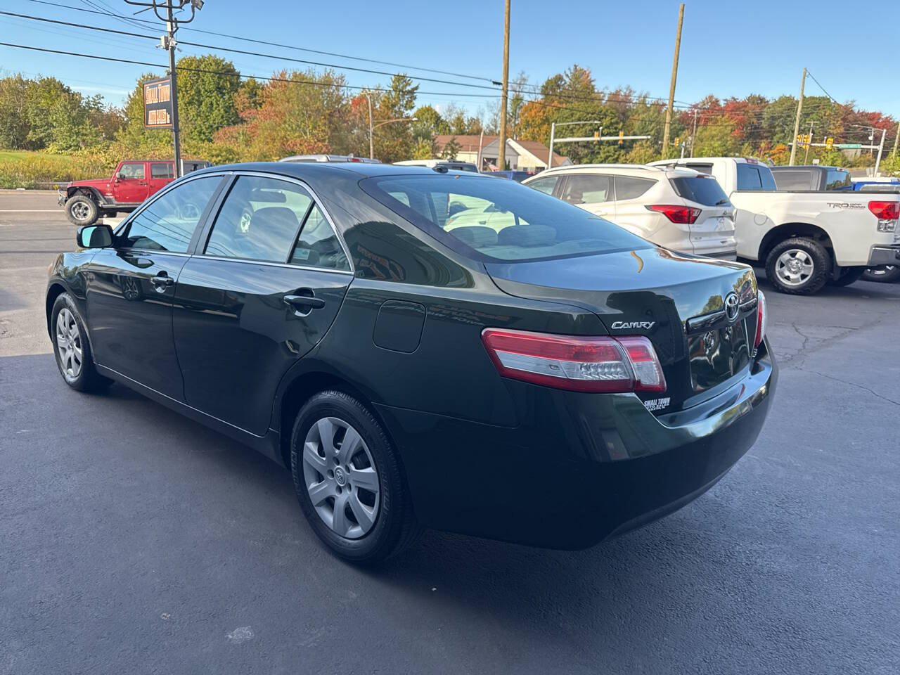 Used 2011 Toyota Camry LE FWD image 6