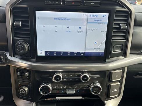 Used 2021 Ford F150 Lariat image 6