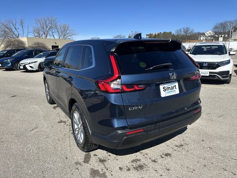 Used 2023 Honda CR-V EX image 5