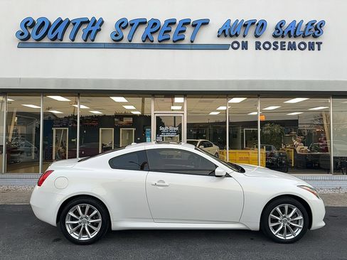 Used 2013 INFINITI G37 x Coupe w/ Premium Pkg image 1