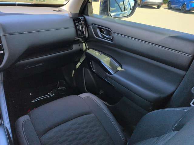 Used 2024 Nissan Pathfinder SV FWD image 17