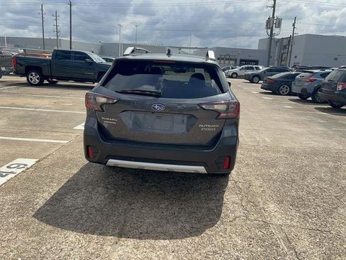 Used 2022 Subaru Outback Touring image 6