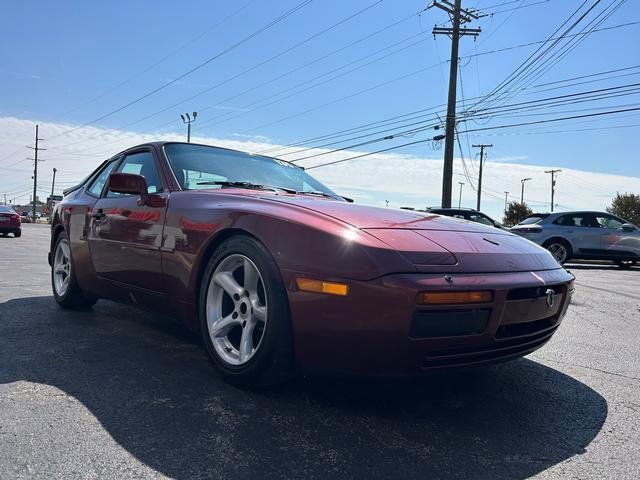 Used 1986 Porsche 944 Turbo RWD image 4