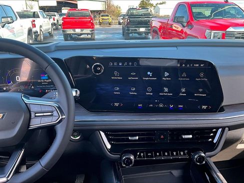 New 2026 Chevrolet Suburban LS image 7