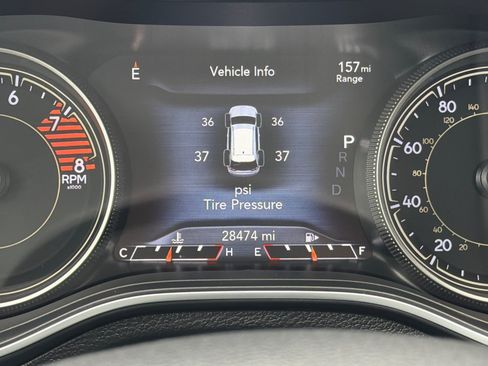 Used 2020 Jeep Cherokee Trailhawk AWD/4WD image 27
