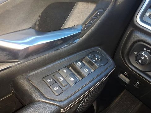 Certified 2025 RAM 1500 Laramie image 26