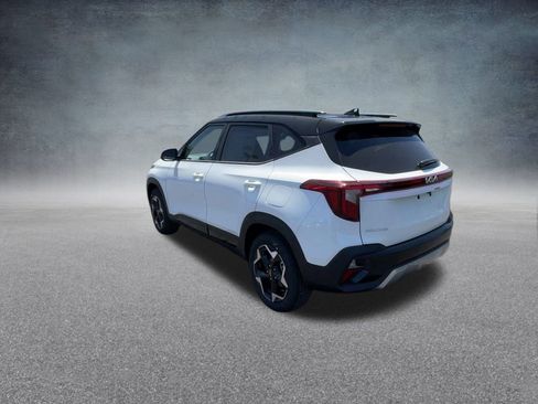 Used 2025 Kia Seltos S image 16