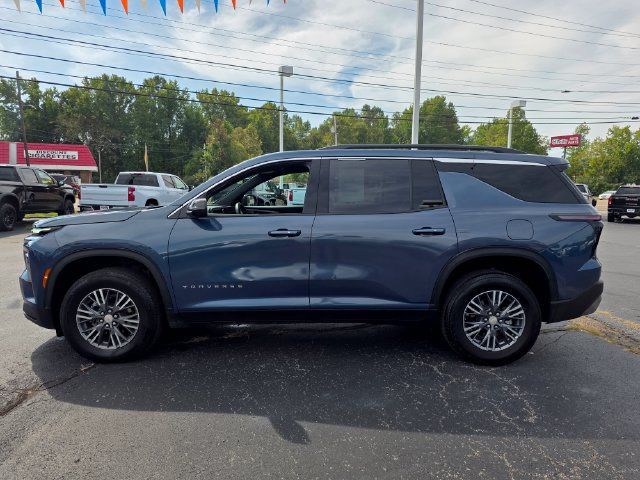 Used 2026 Chevrolet Traverse LT FWD image 7