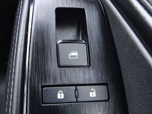 Used 2023 Nissan Rogue SV w/ SV Premium B Package AWD/4WD image 24