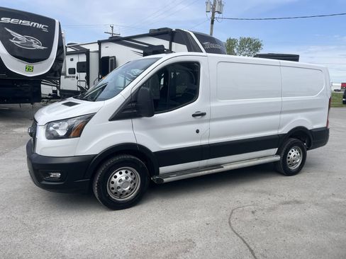 Used 2024 Ford Transit 250 Low Roof AWD w/ Exterior Upgrade Package image 6