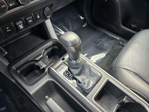 Used 2023 Toyota Tacoma TRD Off-Road w/ TRD Premium Off Road Package image 34