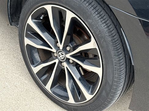Used 2018 Toyota Corolla SE image 9