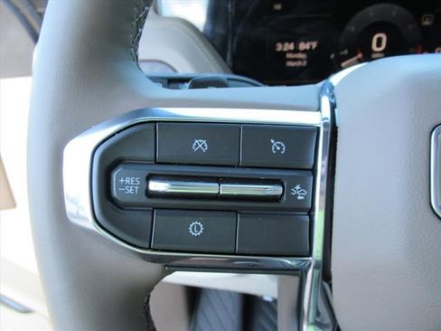 Used 2025 GMC Yukon Denali image 21