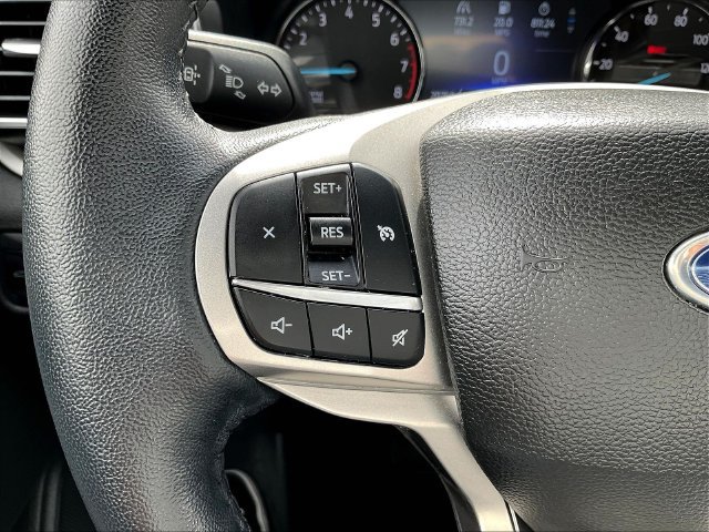 Used 2023 Ford Explorer XLT w/ Equipment Group 202A RWD image 13