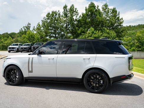 Used 2023 Land Rover Range Rover Long Wheelbase SE AWD/4WD image 14