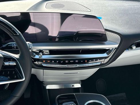 New 2026 Cadillac Lyriq Premium Luxury image 16