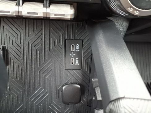 Used 2025 Toyota Tacoma SR RWD image 21