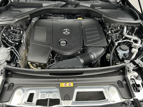 Certified 2025 Mercedes-Benz GLC 300 4MATIC image 54