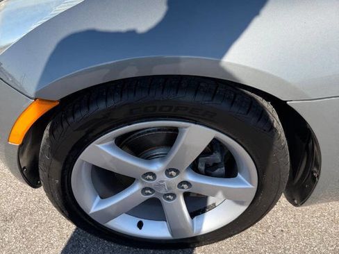 Used 2006 Pontiac Solstice Convertible w/ Premium Package RWD image 30