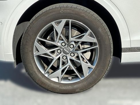 Used 2022 Genesis GV70 2.5T w/ Advanced Package image 11