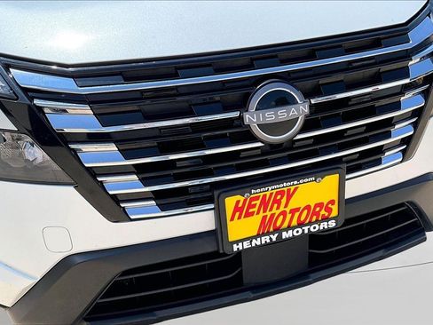 Used 2024 Nissan Rogue SV AWD/4WD image 34